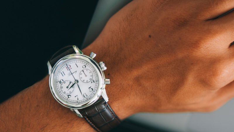 A Swiss company, family- owned and independent since 1972, Berney brings back to life several Valjoux chrono movements dating from the 1960s, which are no longer produced today.
Berney also plays the originality and vintage card by developing its historic range of jewelry including a watch.

Pendant watches, bangle watches, ring watches, these pieces have become Berney brand signatures over the years.