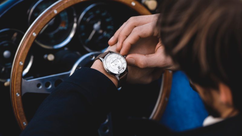 Les montres RESERVOIR font écho à une époque où compteurs et jauges étaient au service de l'homme : au poignet, elles racontent des histoires de héros partant pour des aventures empreintes d'intensité et d'affirmation de soi. L'automobile, l'aéronautique, la marine, la bande dessinée et la musique sont la source d'inspiration de toutes les collections. Elles sont équipées d'un module horloger sur mesure et breveté, associé à un mouvement de manufacture, et assemblé en Suisse par un horloger de renom. RESERVOIR est distribué dans plus de 20 pays en ligne et à travers un réseau de plus de 70 magasins de luxe au prix de 4k€. Présentées chaque année lors de salons internationaux, les nouveautés ont reçu d'excellentes critiques des médias et sont régulièrement nominées au GPHG (Genève).