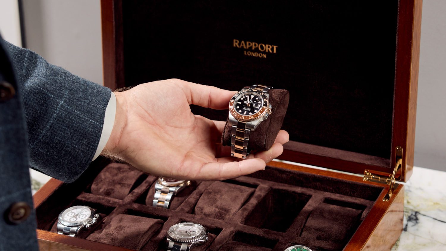 Our watch box combines timeless beauty with premium protection for up to ten watches, keeping your collection organised and pristine. 